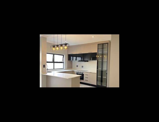 3 BEDROOM TOWNHOUSE FOR SALE IN BRYANSTON